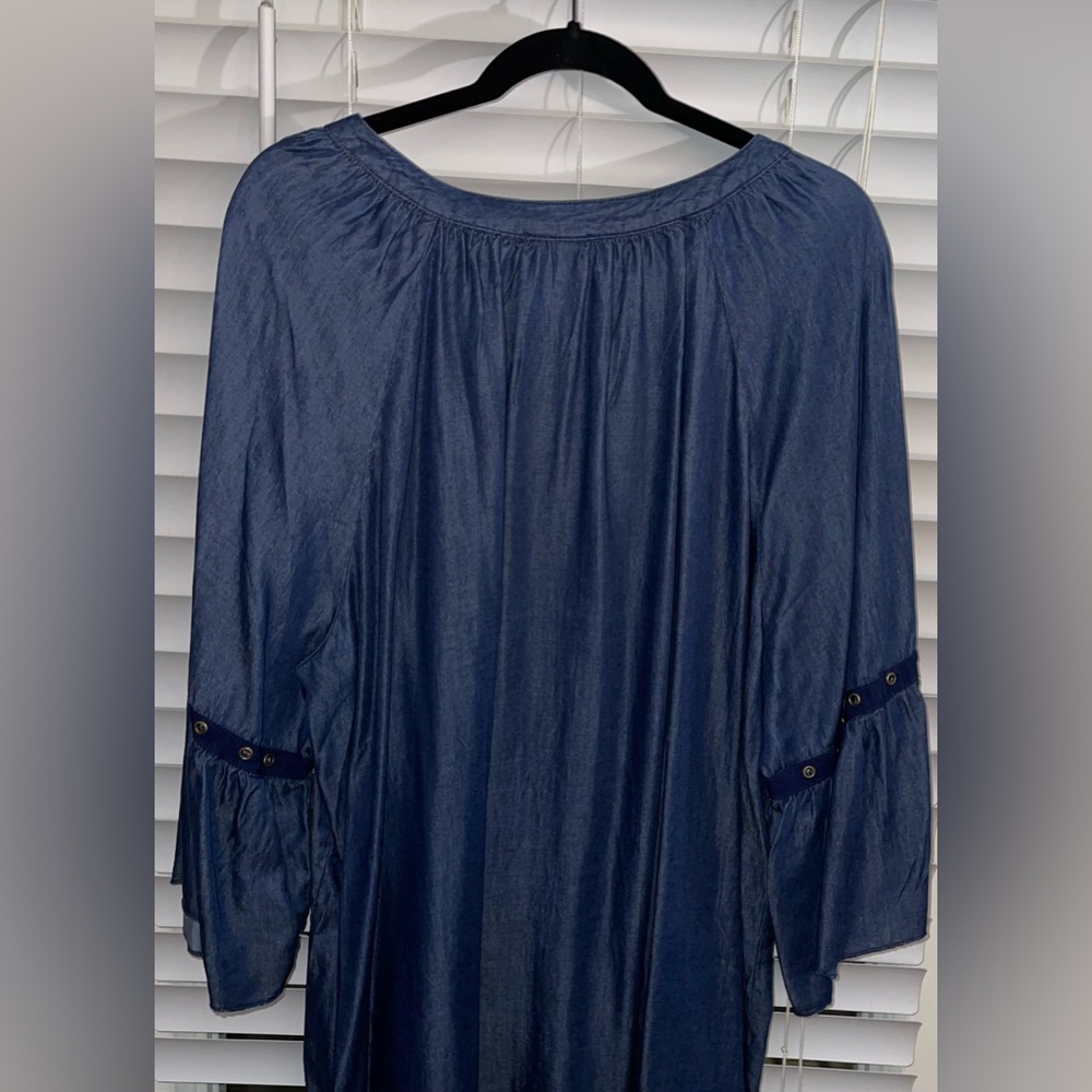 CATO Women’s Size 22/24 3/4 Denim Butterfly Sleeve Blouse - Picture 5 of 7